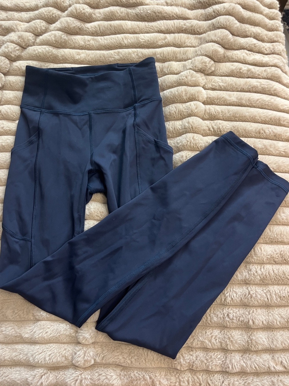 Lululemon size 2 navy leggings